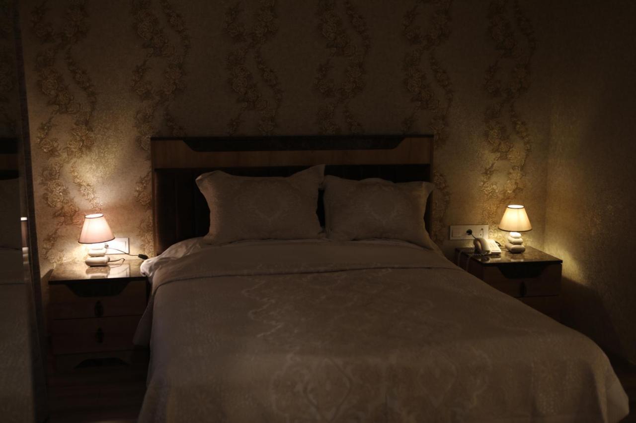 Midcity Hotel Baku Eksteriør bilde